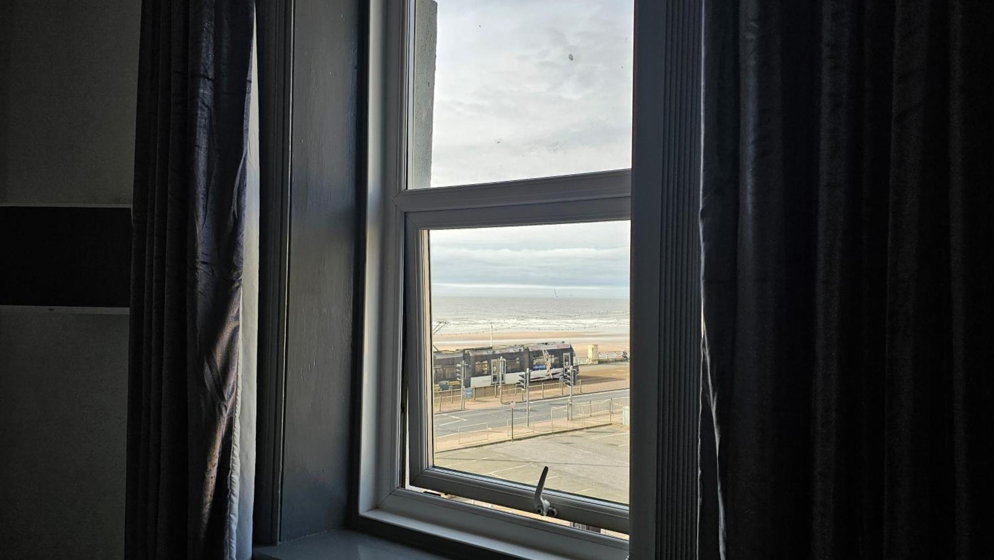 6 Cocker Square Bed & Breakfast Blackpool